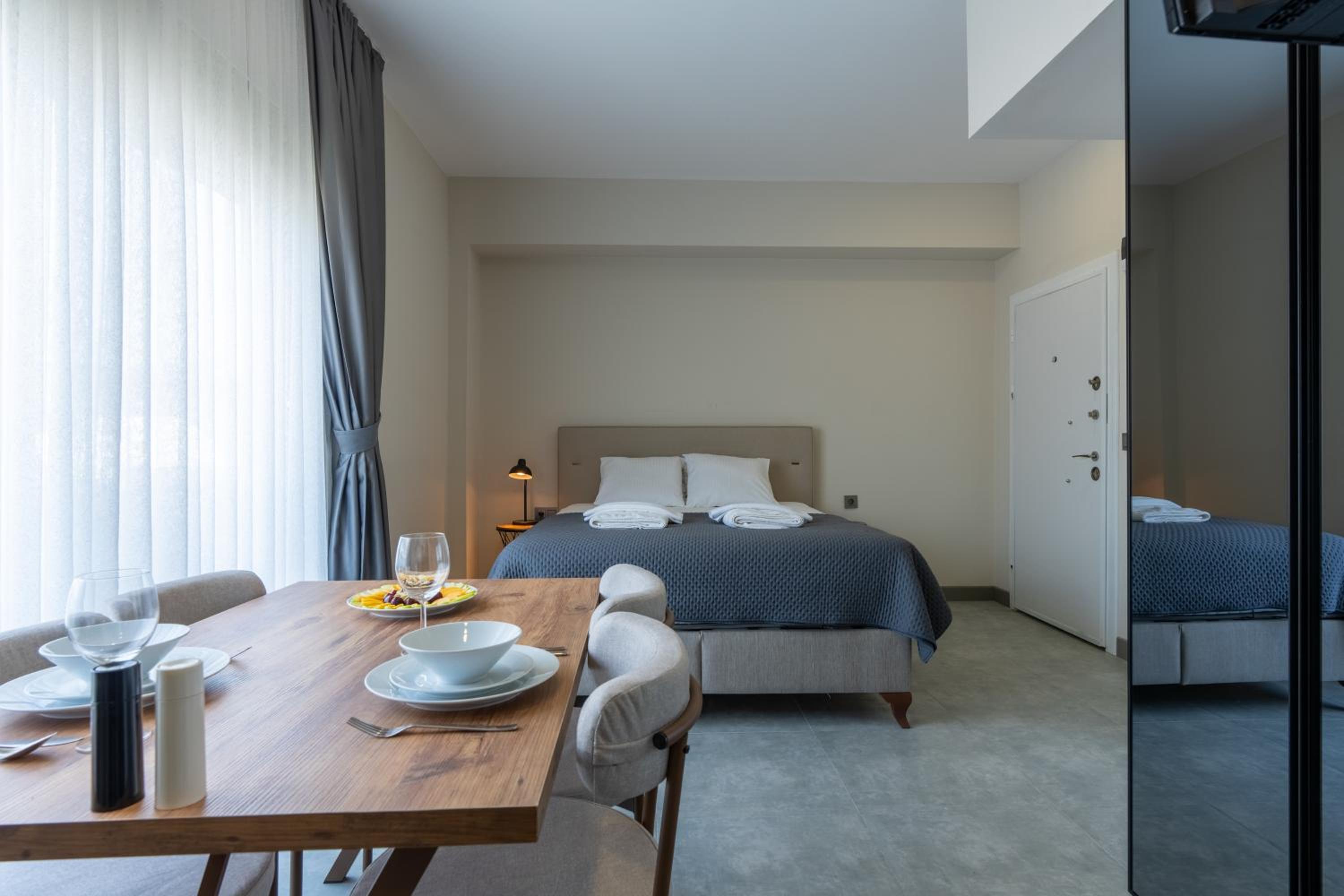 Loi Suite