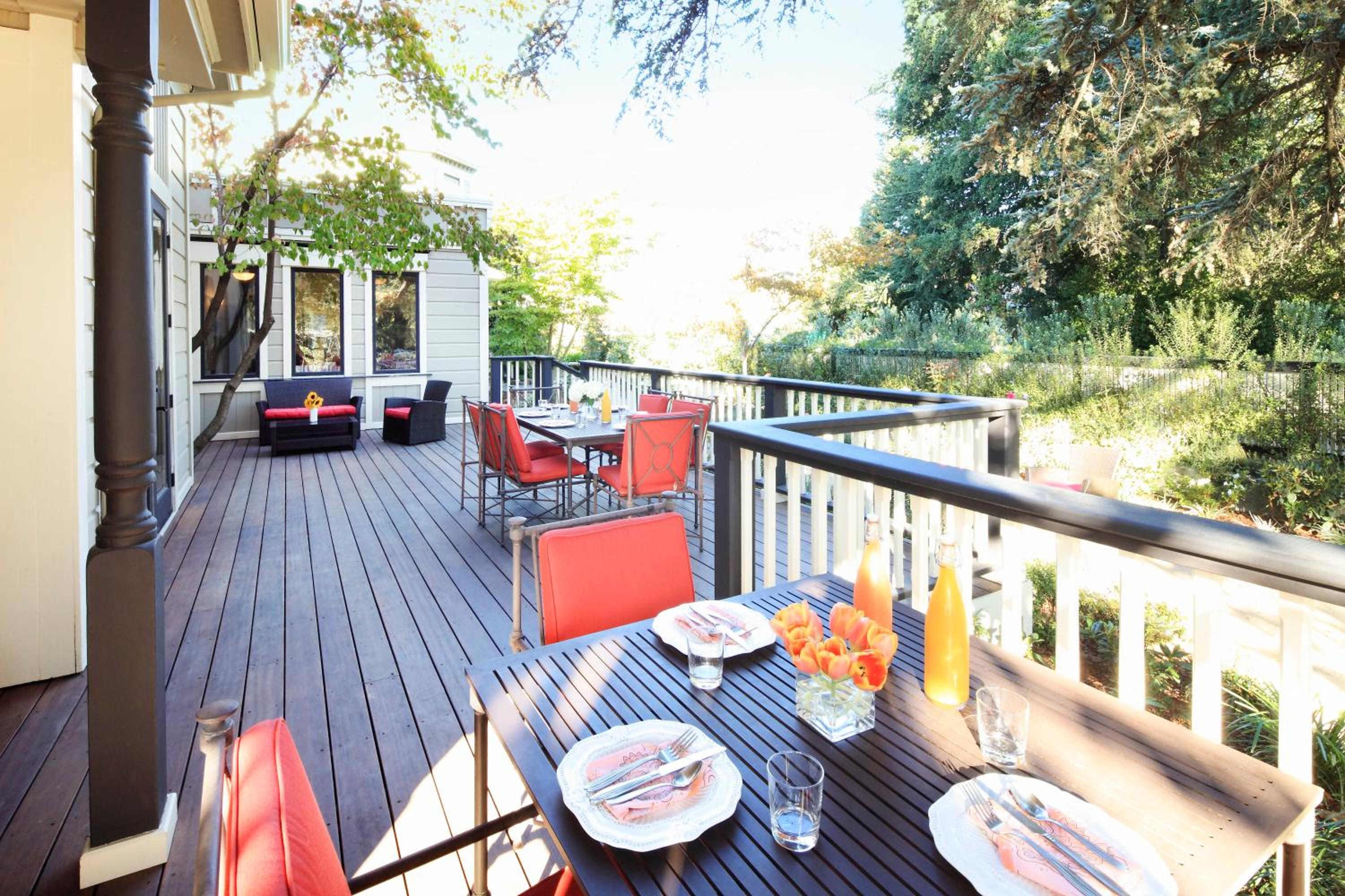 The Grape Leaf Inn view 3