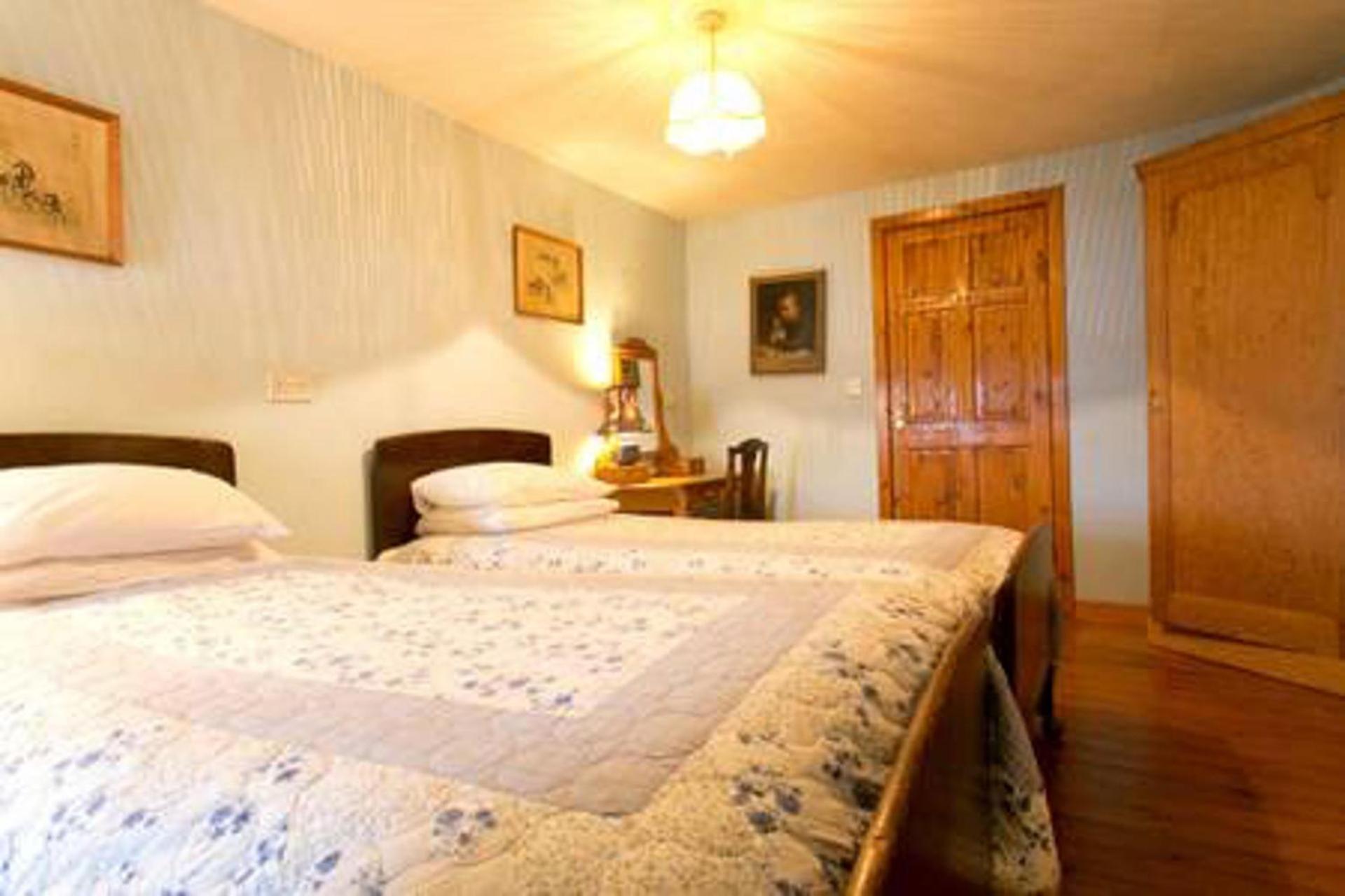 The Manor at Plane Castle - Sleeps 8 - Pets Ok
