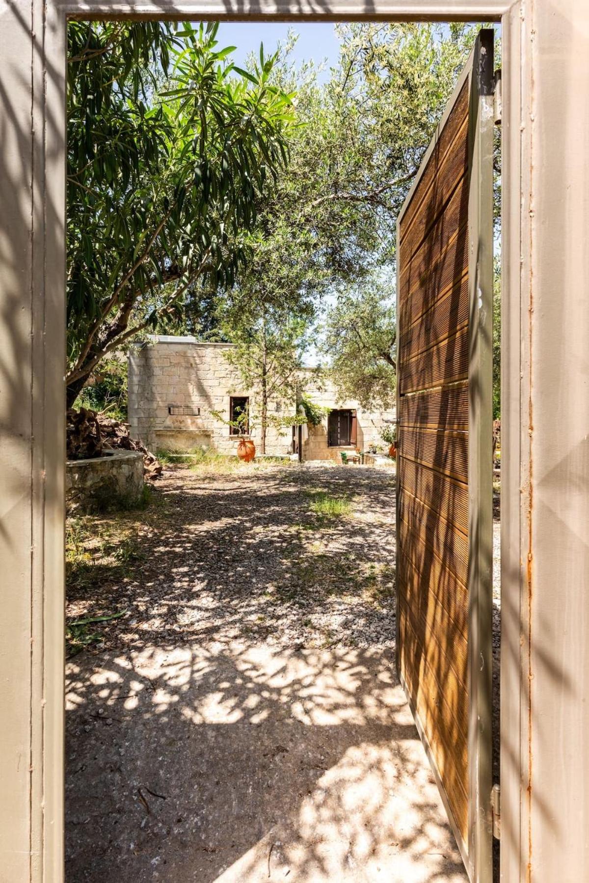 Hotel Villa Aloni - Image 1