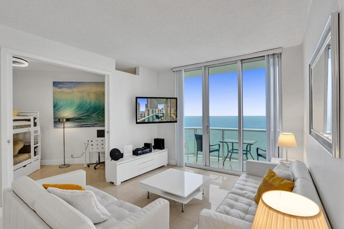 Beach Penthouse & Ocean Paradise