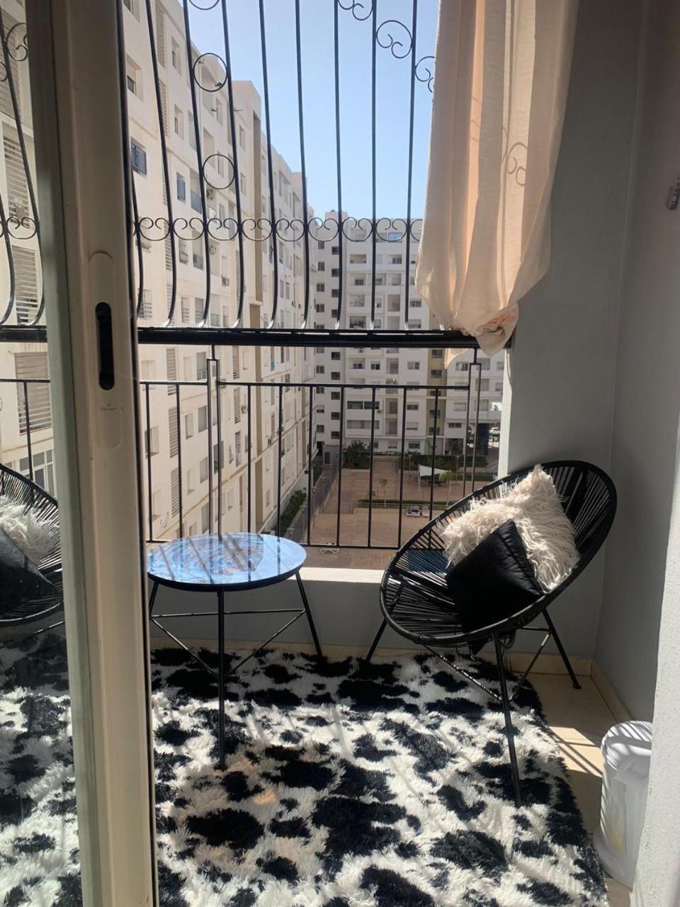 Hotel Appartement avec Piscine - Image 1