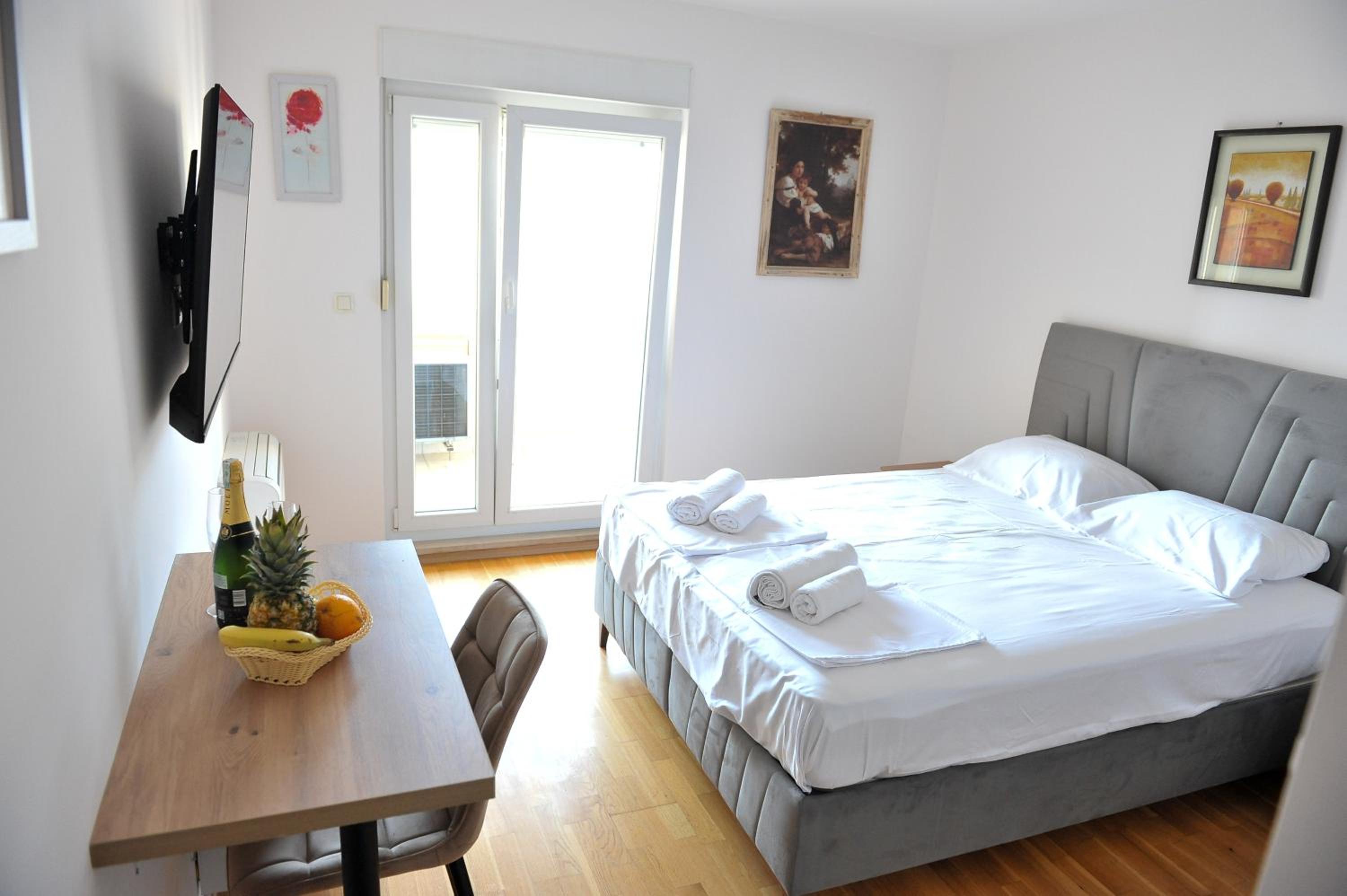 TORO Orca apartments