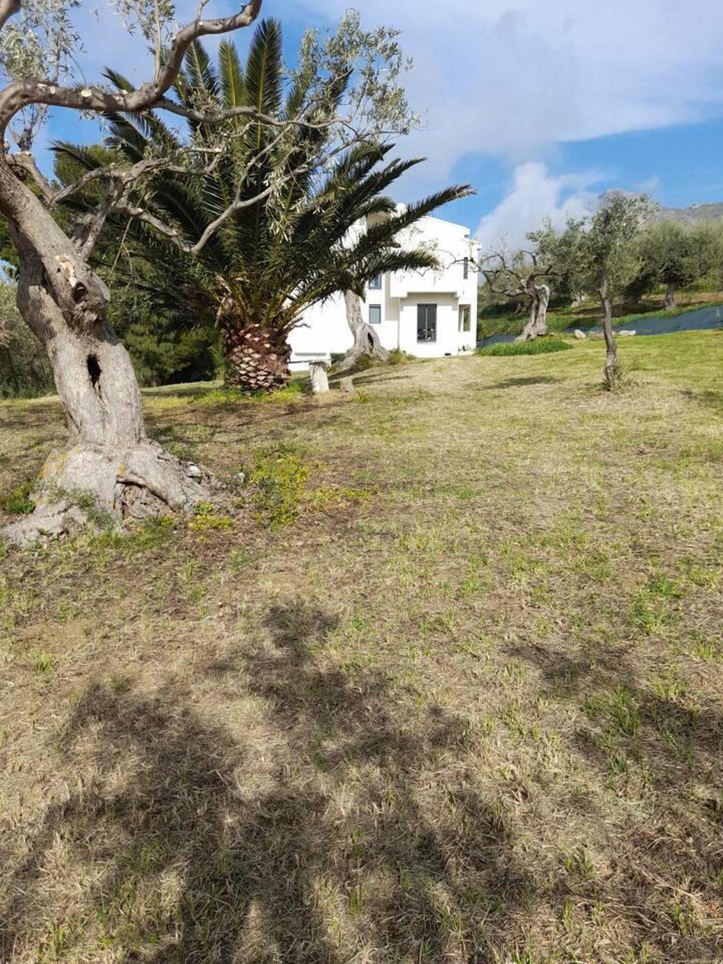 Secluded 3 bed apartment amazing views