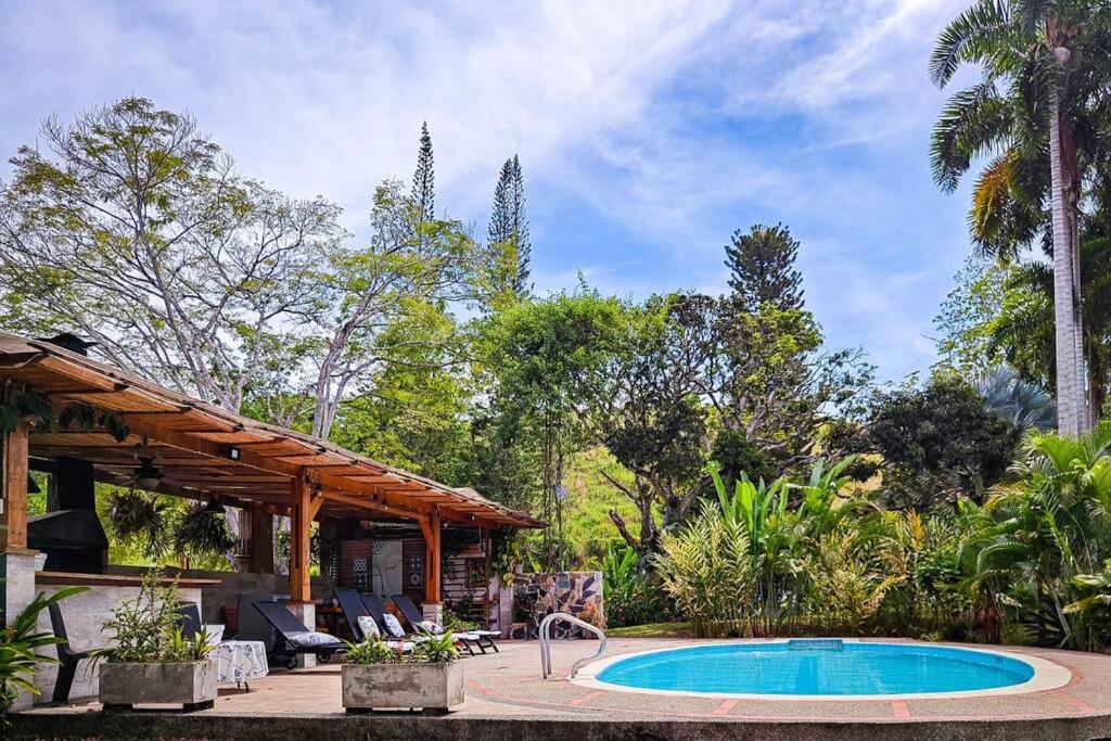 Increíble finca campestre en Cerritos-Pereira