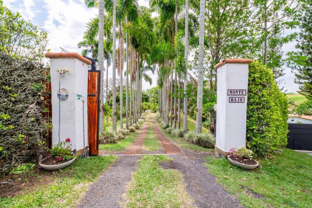 Increíble finca campestre en Cerritos-Pereira