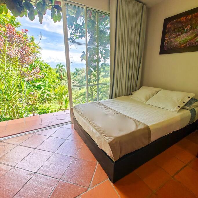 Increíble finca campestre en Cerritos-Pereira