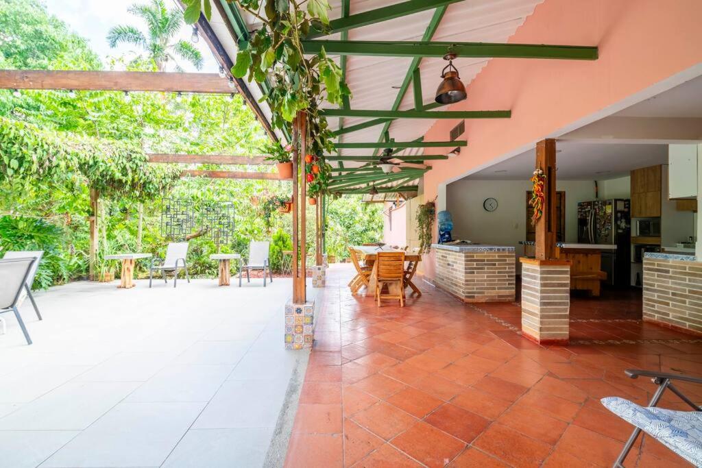Increíble finca campestre en Cerritos-Pereira