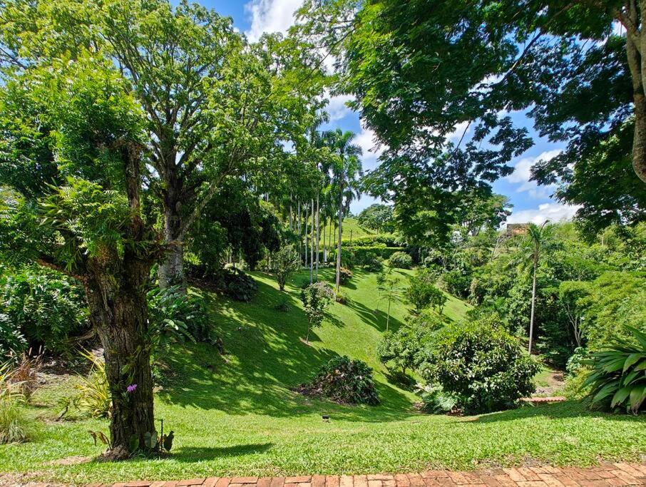 Increíble finca campestre en Cerritos-Pereira
