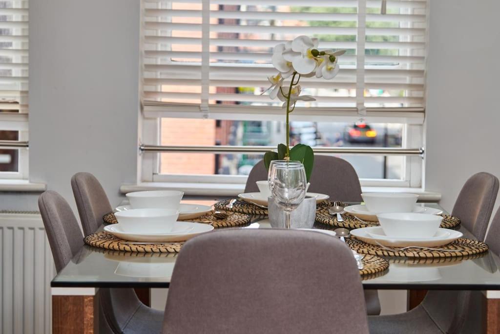 Central Leeds 3 Bedroom Flat