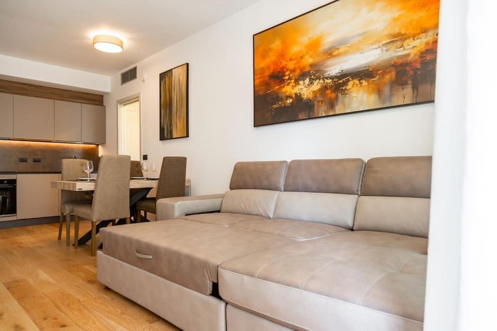 FREE PARKING East Garden Suite elegante moderna