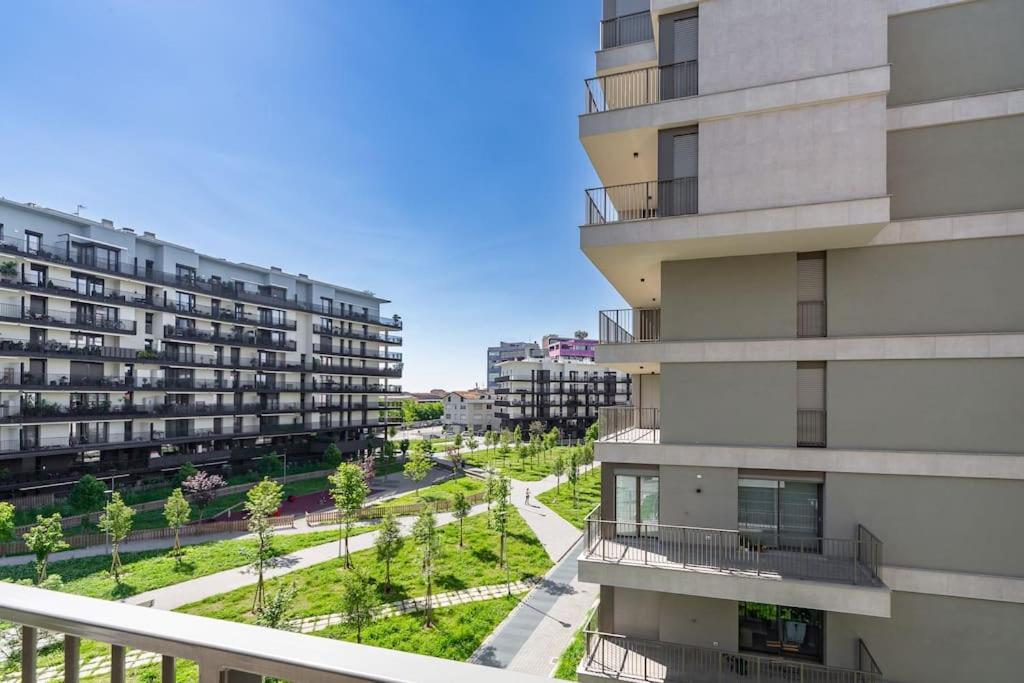 FREE PARKING East Garden Suite elegante moderna