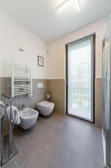 FREE PARKING East Garden Suite elegante moderna