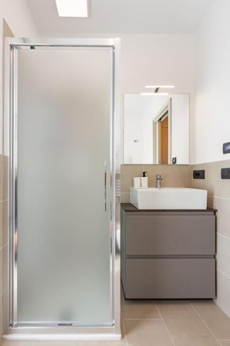 FREE PARKING East Garden Suite elegante moderna