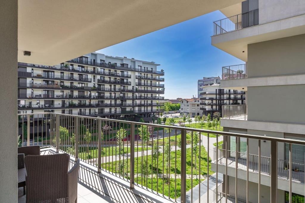 FREE PARKING East Garden Suite elegante moderna