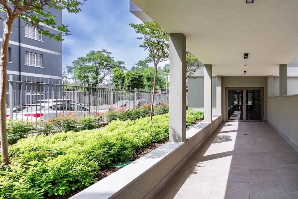 FREE PARKING East Garden Suite elegante moderna