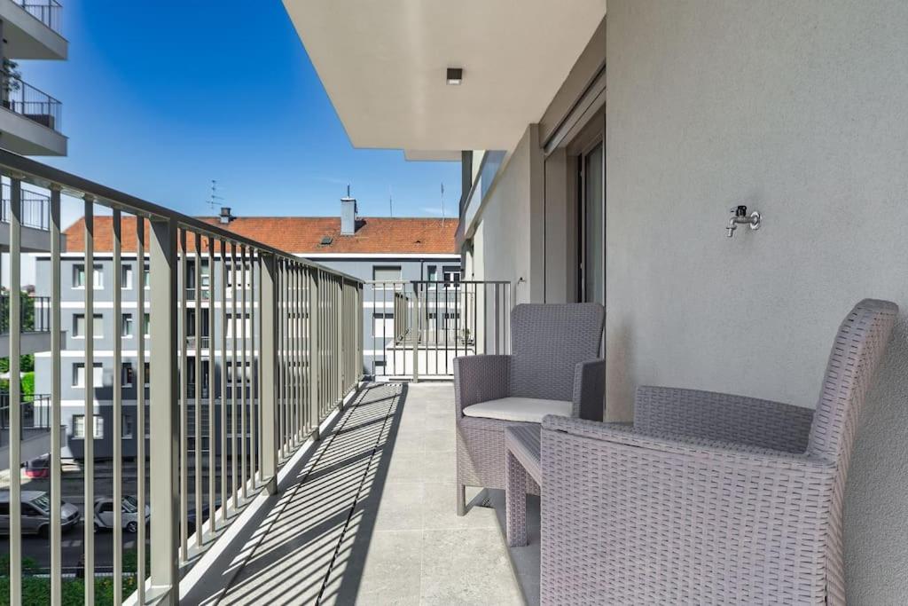 FREE PARKING East Garden Suite elegante moderna