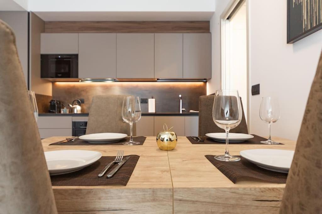 FREE PARKING East Garden Suite elegante moderna