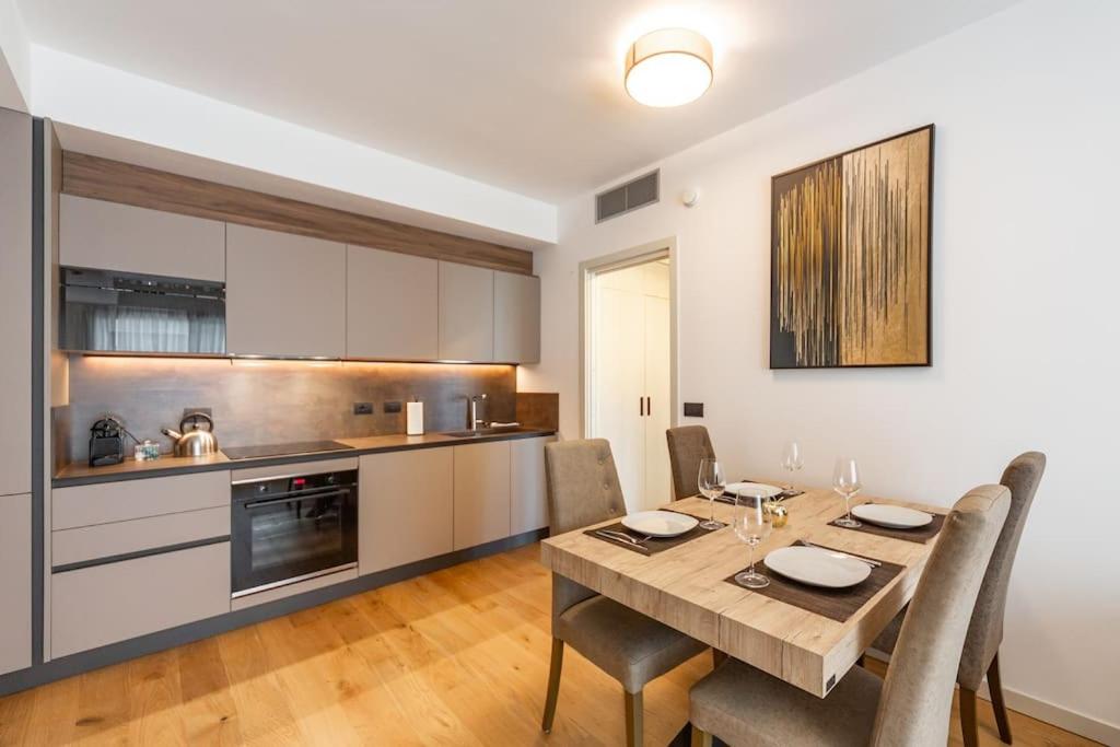 FREE PARKING East Garden Suite elegante moderna