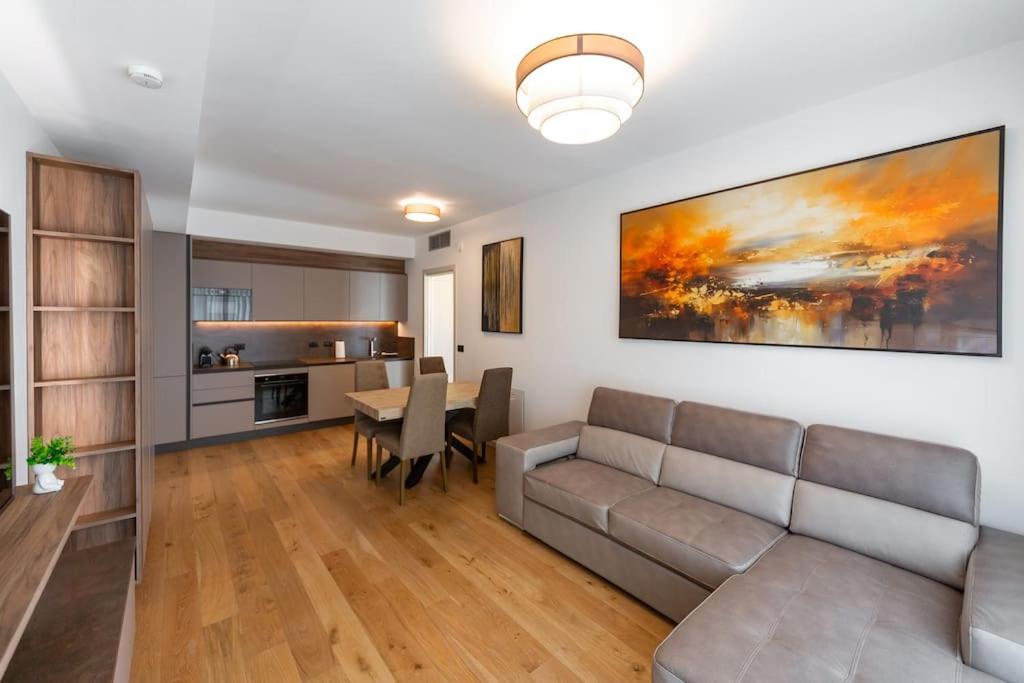 FREE PARKING East Garden Suite elegante moderna