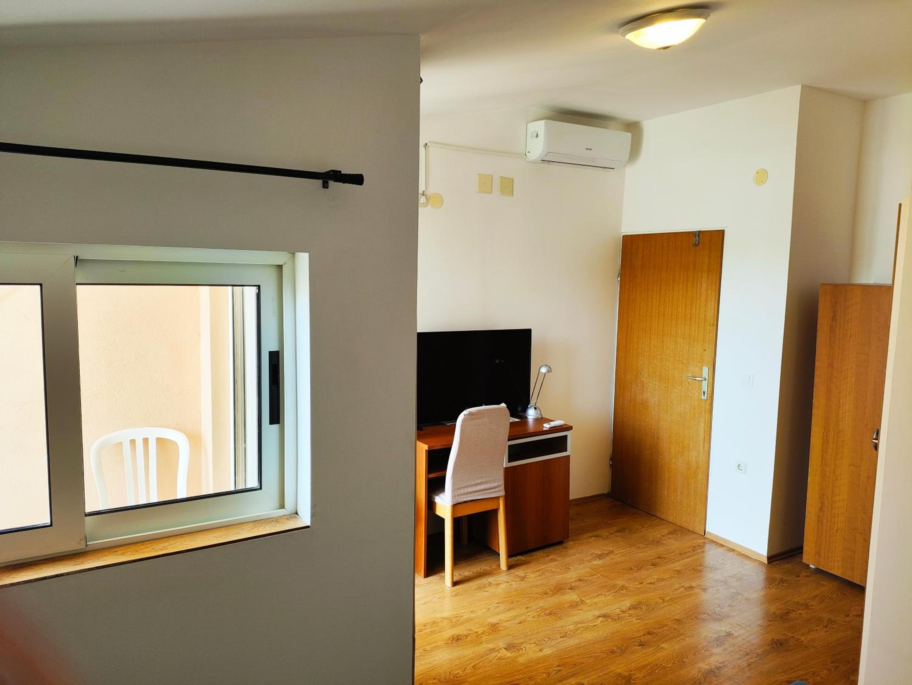 Tonino Apartments & Rooms