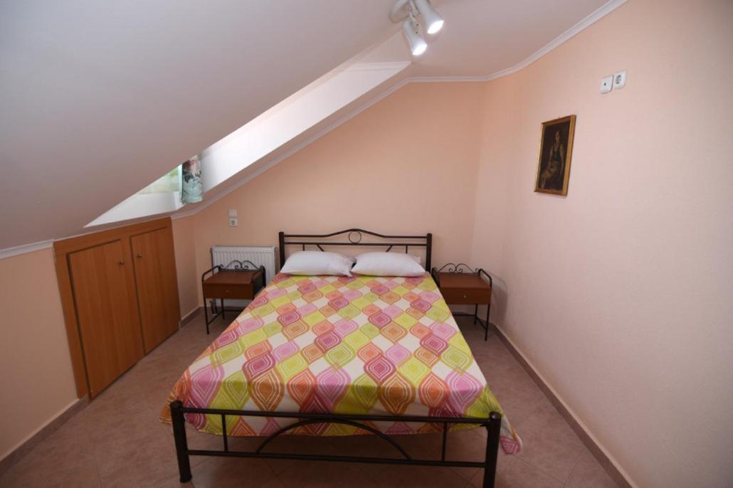 Themis Rooms