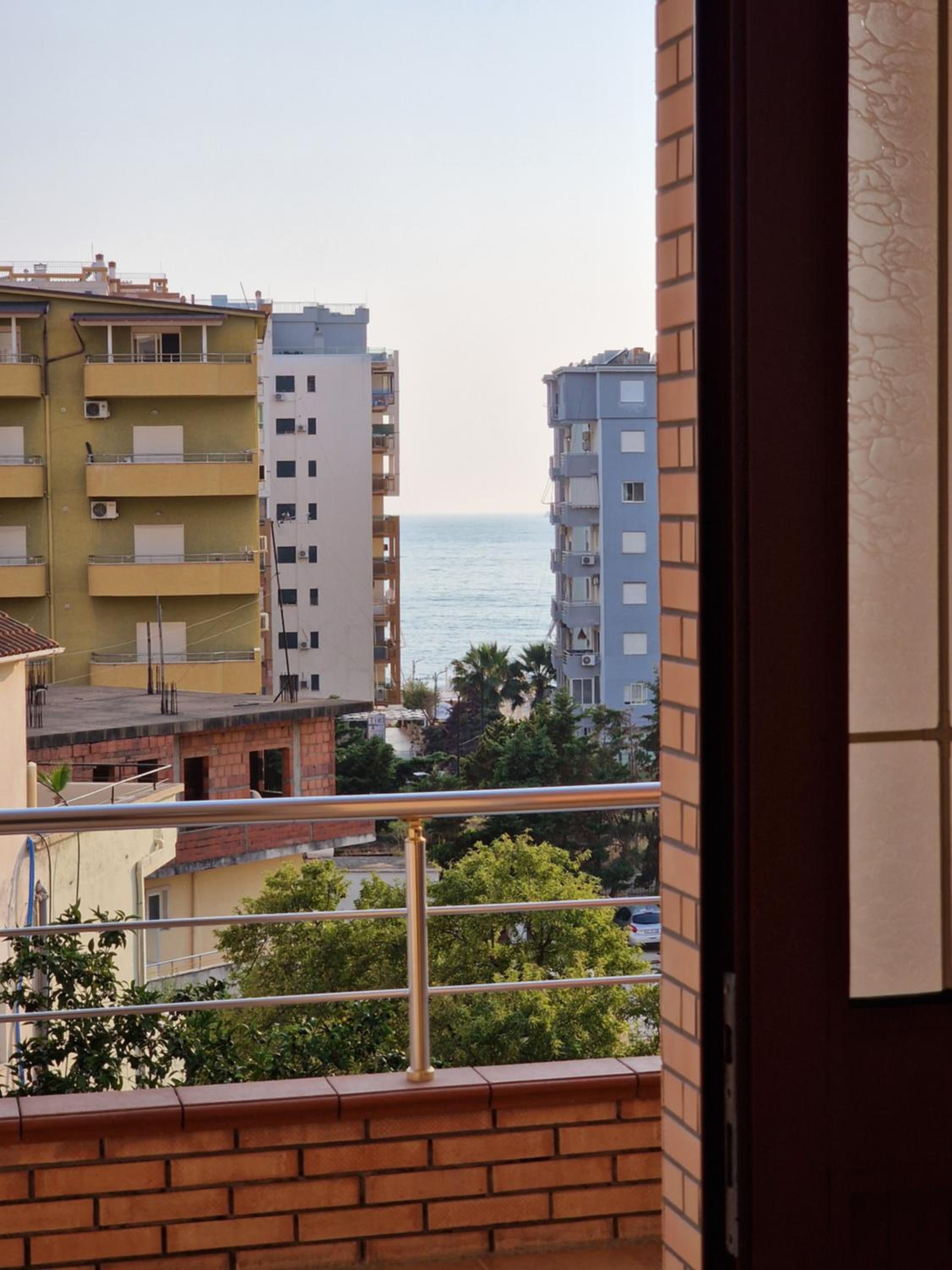 VILA Mina