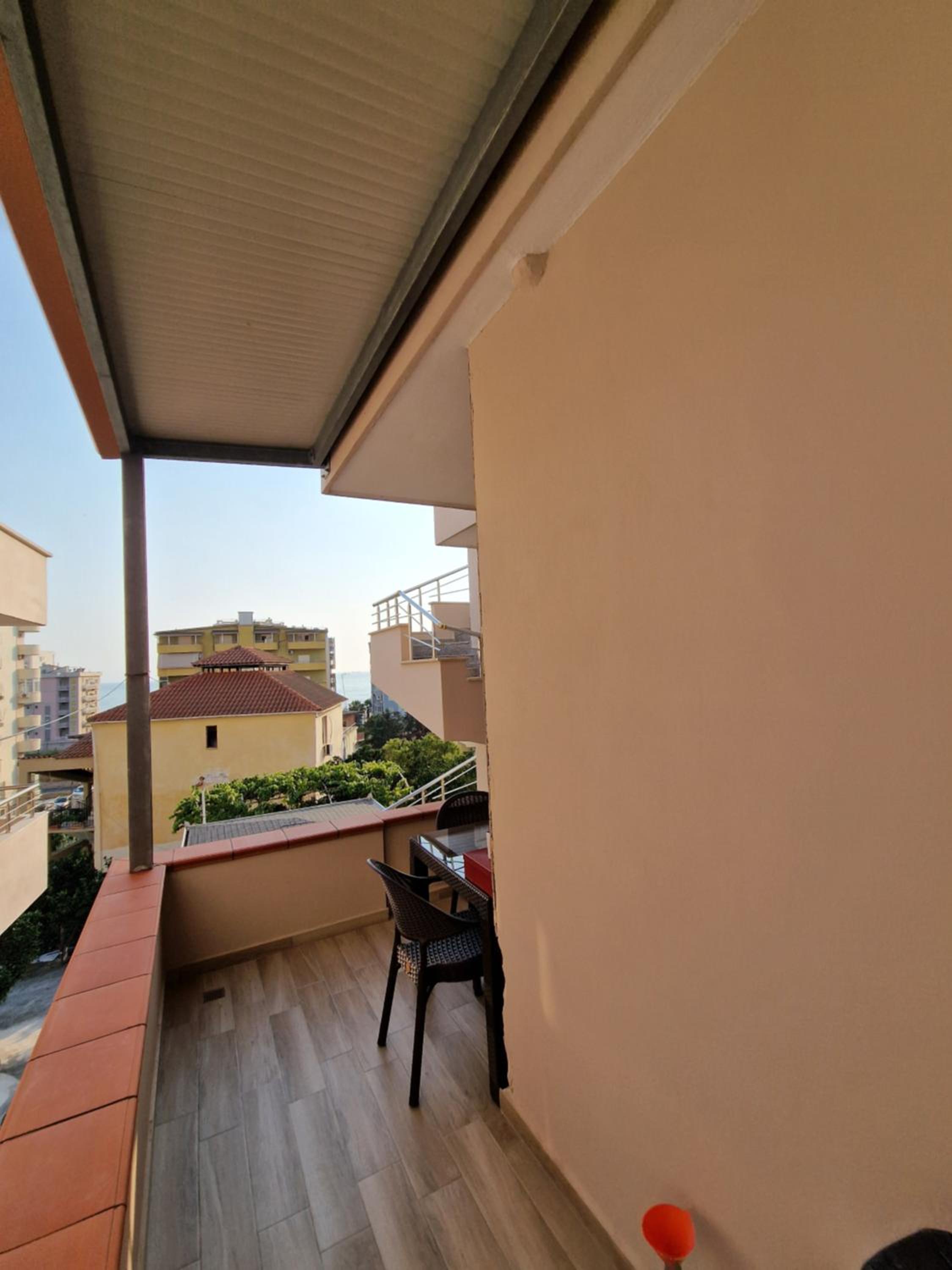 VILA Mina