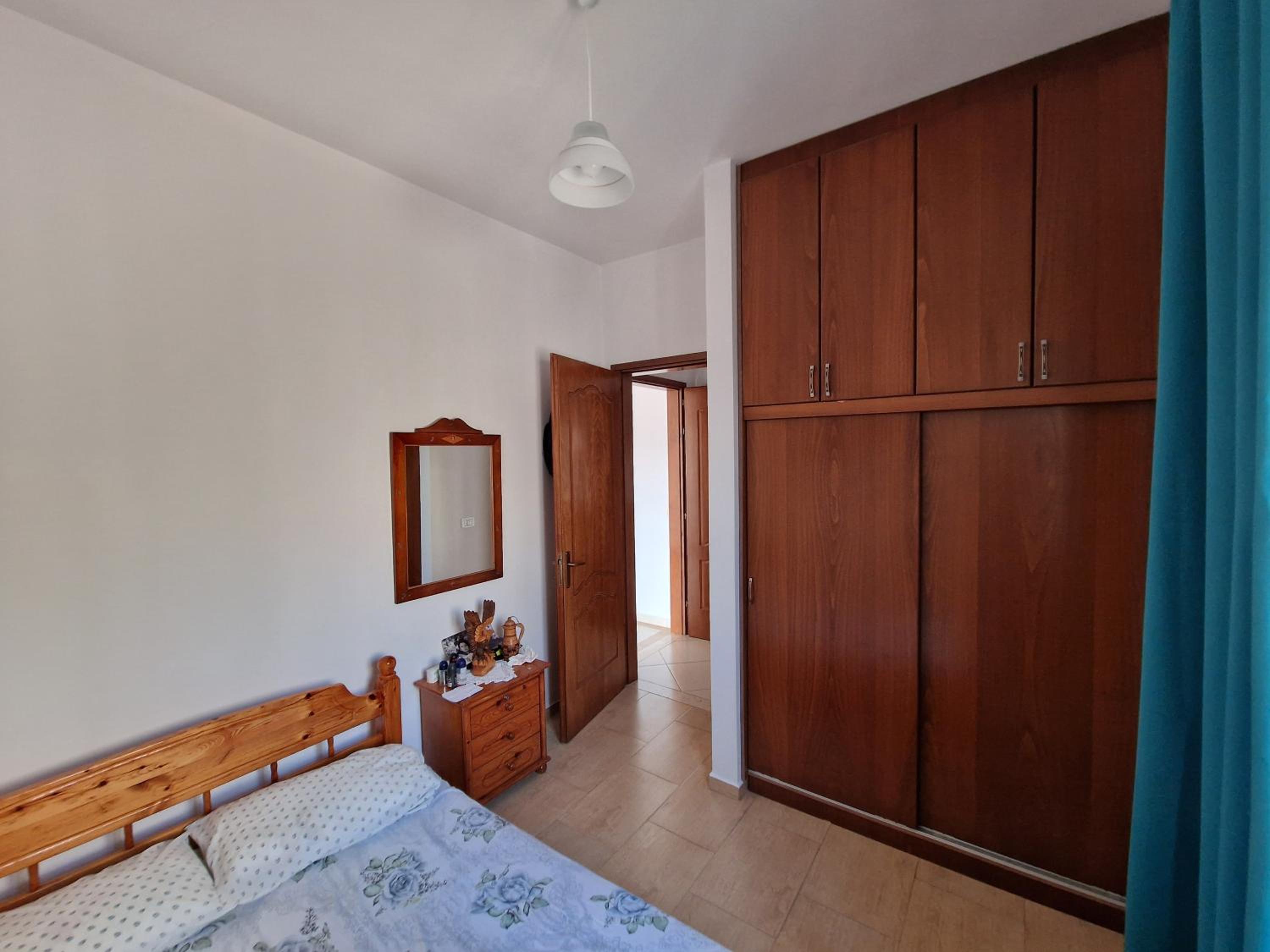 VILA Mina
