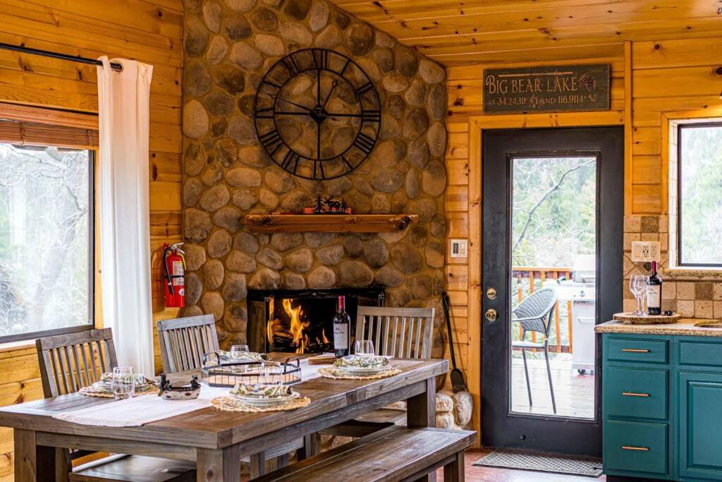 Garden Lodge Luxury Cabin Stunning Views and Hot Tub