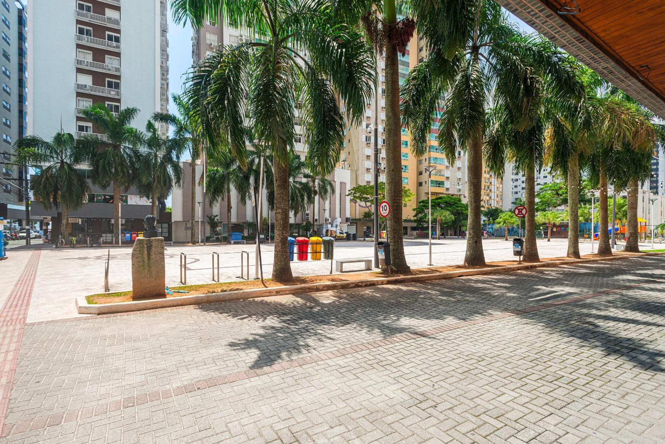 GDGT121-Conforto com 3Q+3WC+2vagas e churrasqueira