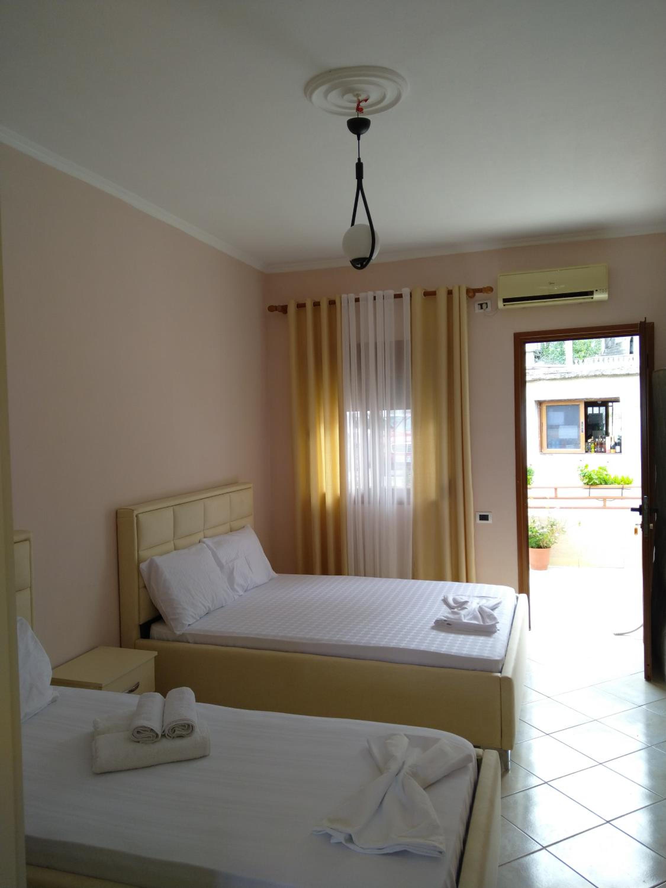 Holiday Room’s Vlore