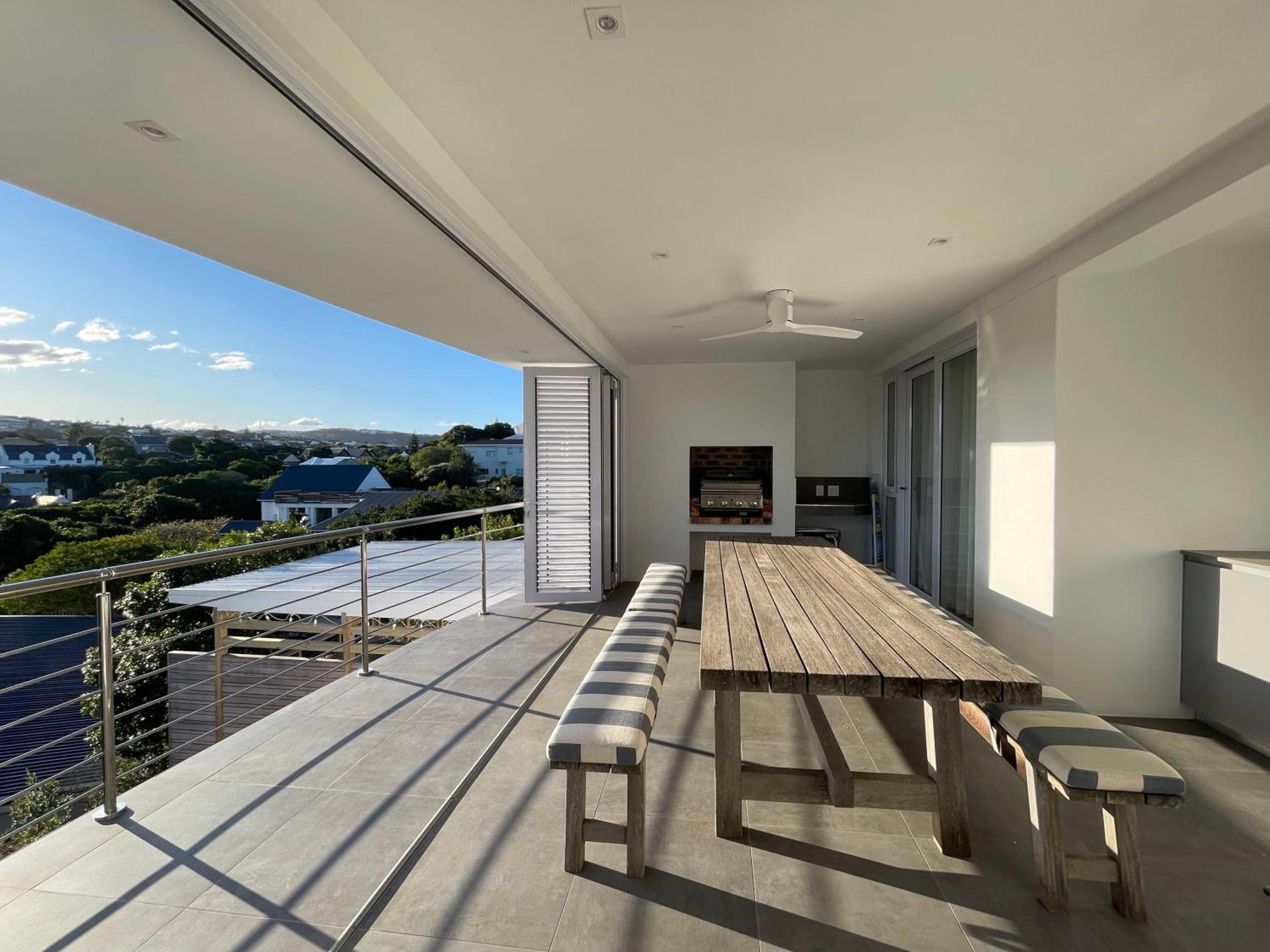 Beachy Head Hideaway 10 - Sea Views Robberg Beach view 4