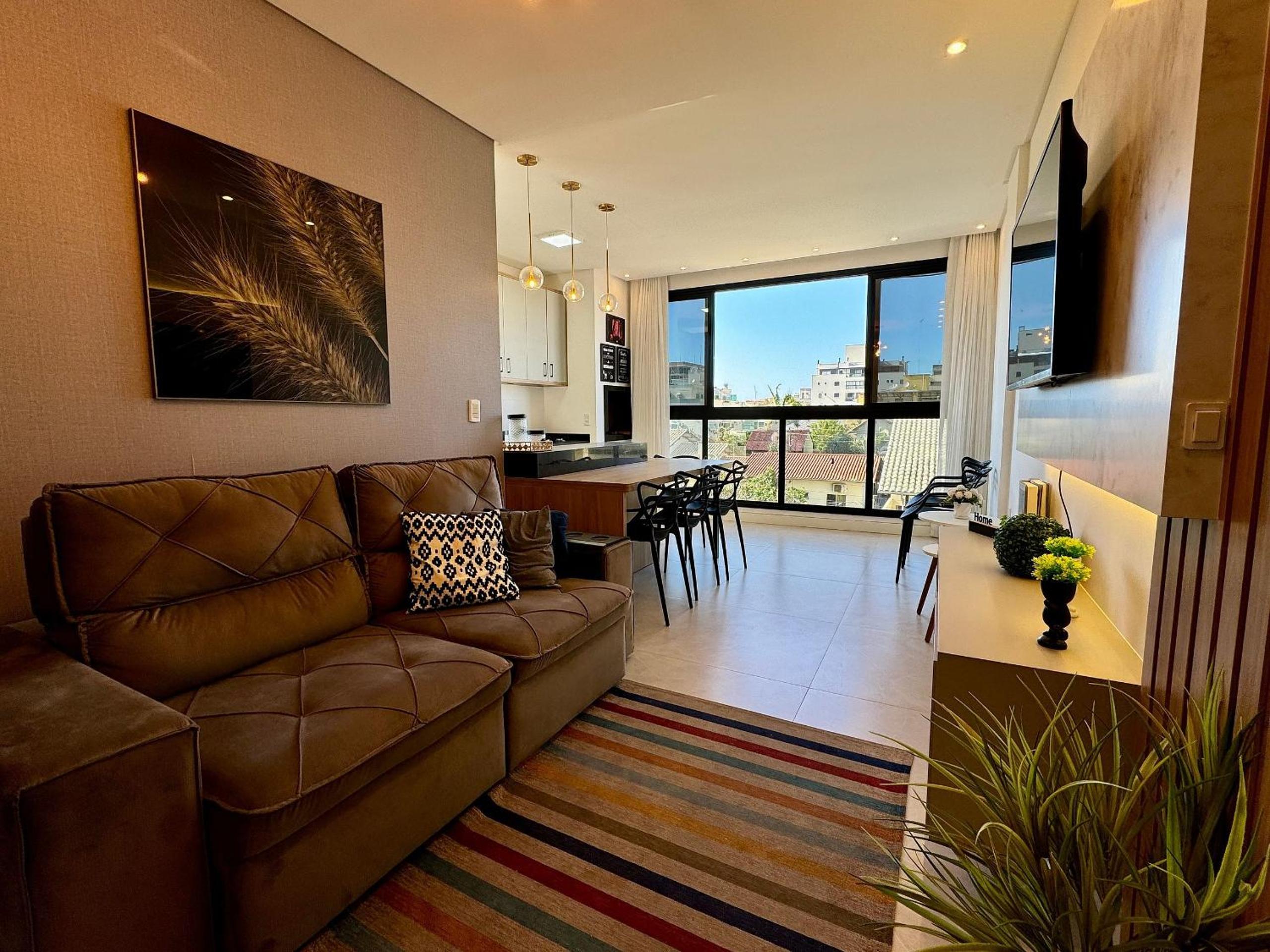 Lindo Apartamento com piscina em Bombas / SC