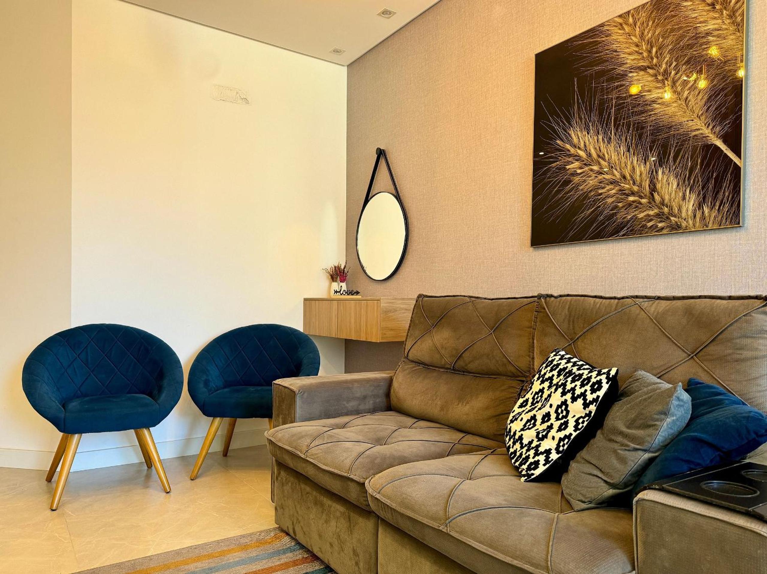 Lindo Apartamento com piscina em Bombas / SC