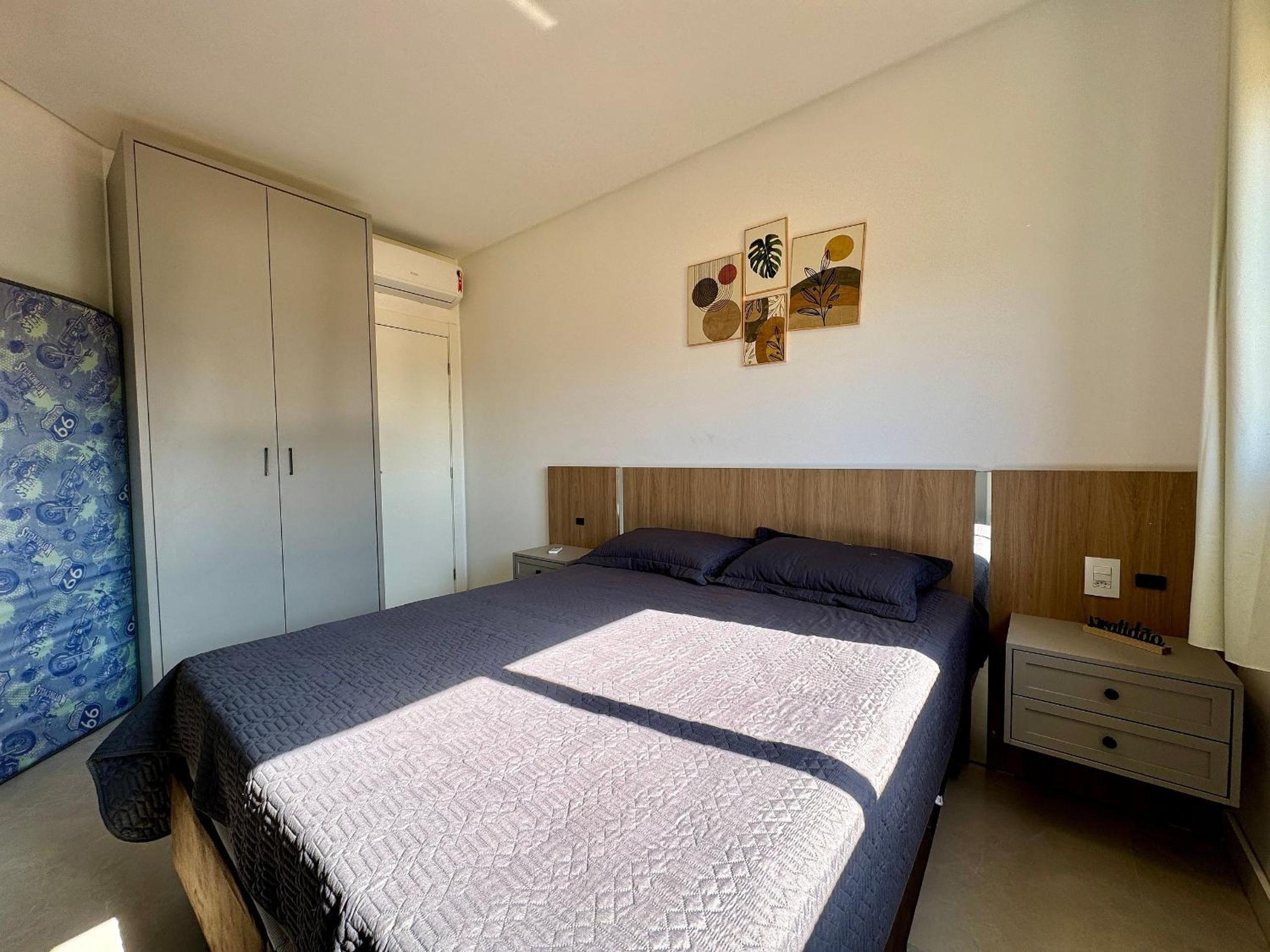 Lindo Apartamento com piscina em Bombas / SC