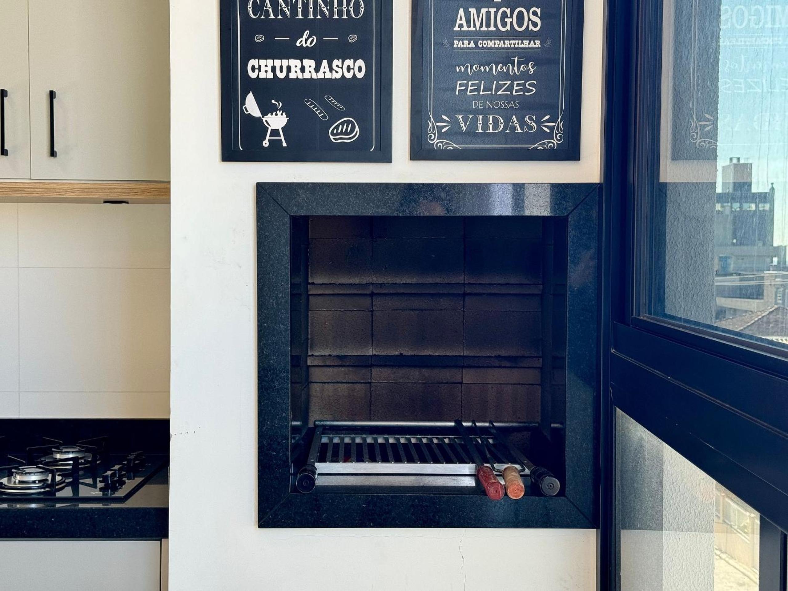 Lindo Apartamento com piscina em Bombas / SC