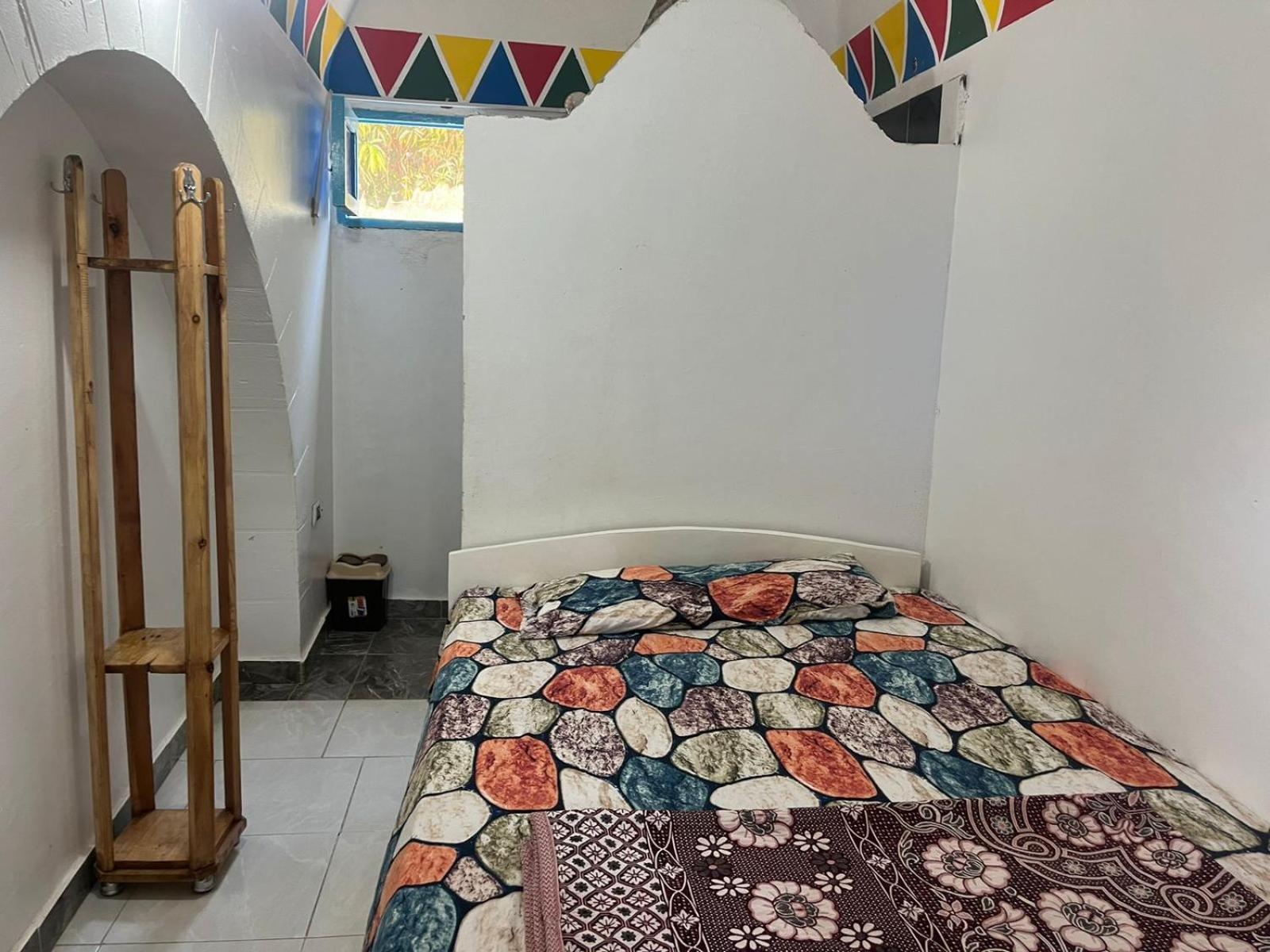 Seko Kato Nile View Hostel - Image 3