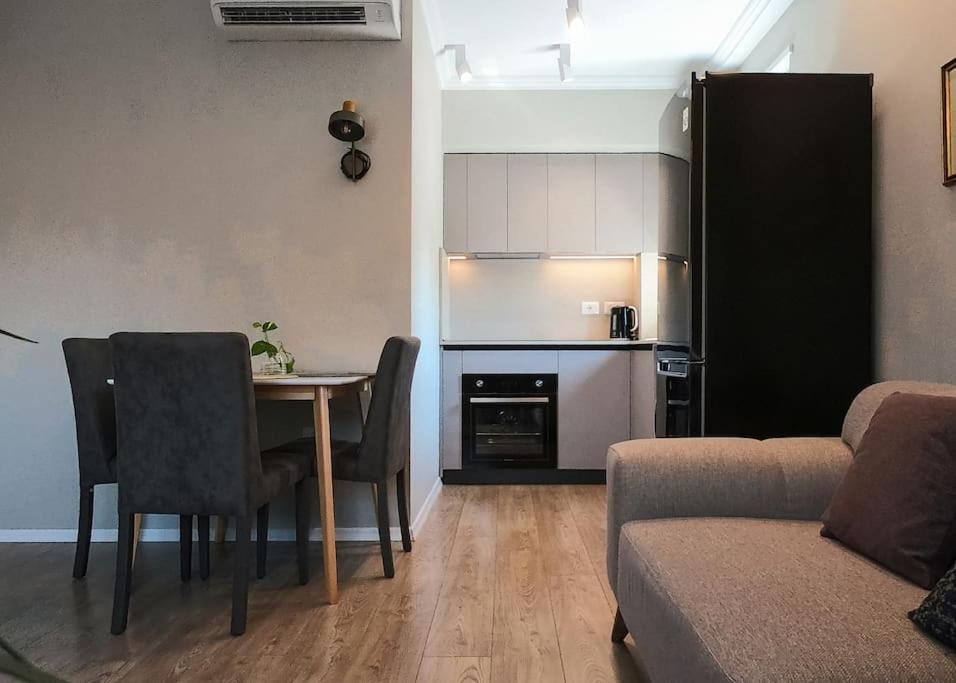 Central flower apartment 2