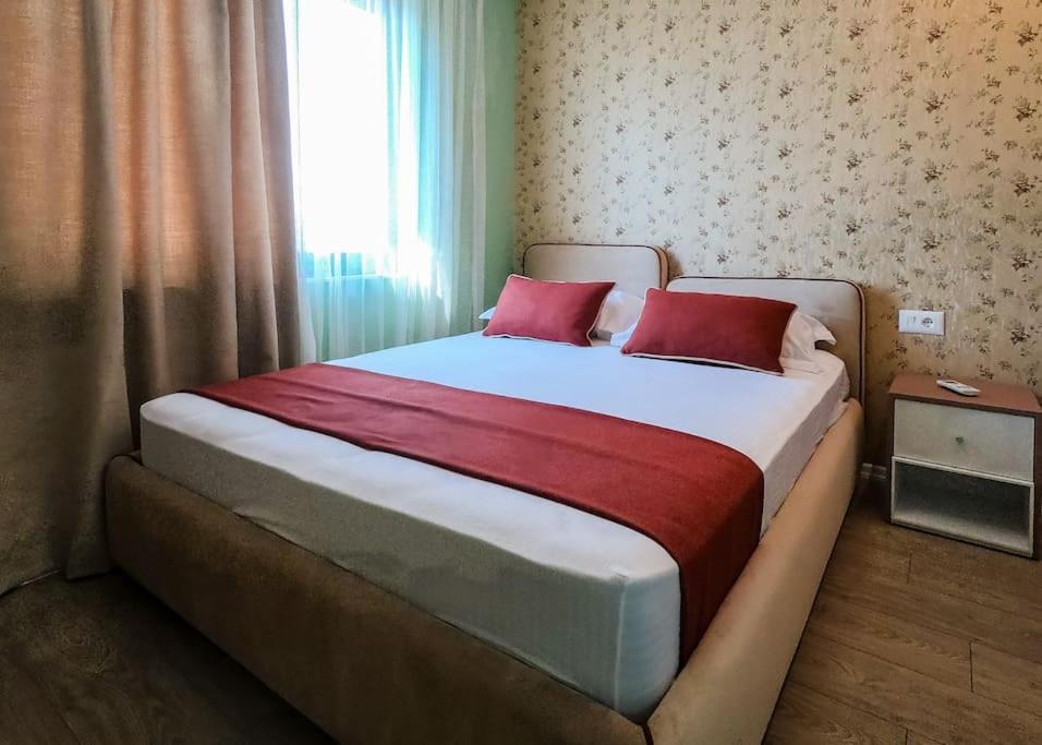 Central flower apartment 2