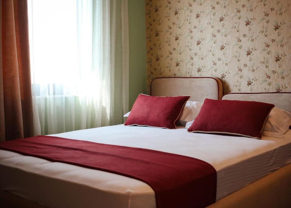 Central flower apartment 2