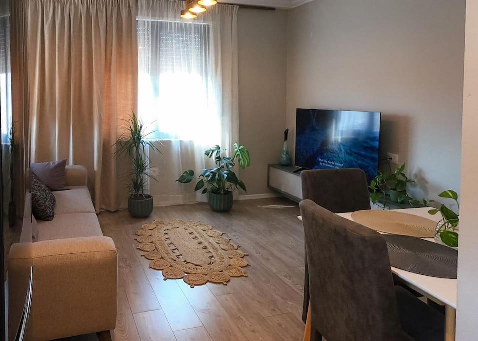 Central flower apartment 2