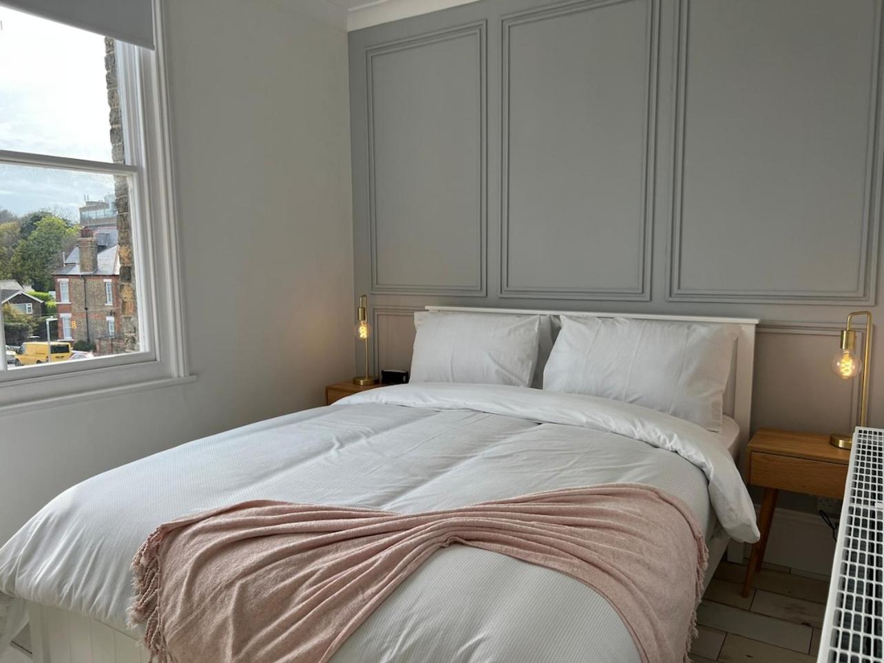 Sassy SeaView Apt, Parking, NO GUEST FEES Nr Beach