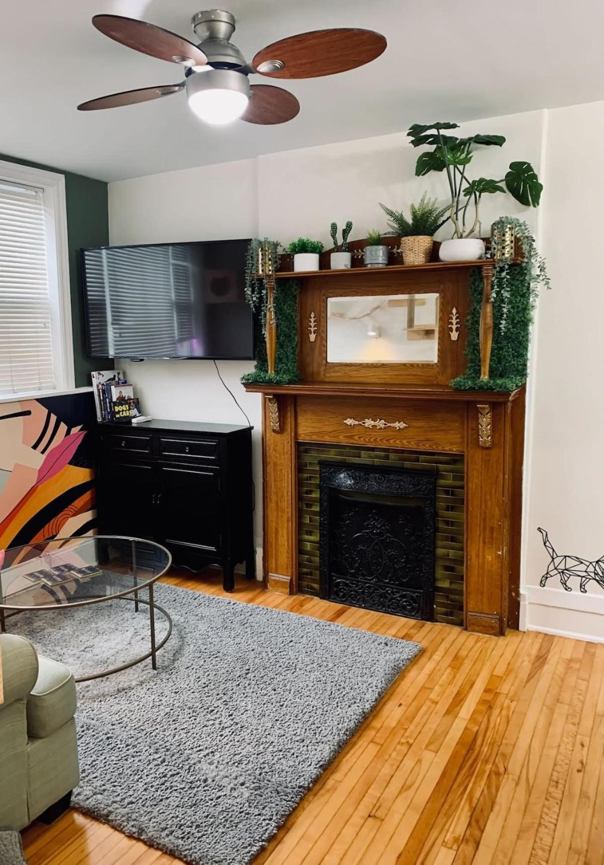 Ultimate Pet-friendly Studio #1 with Patio at Doggy Digs