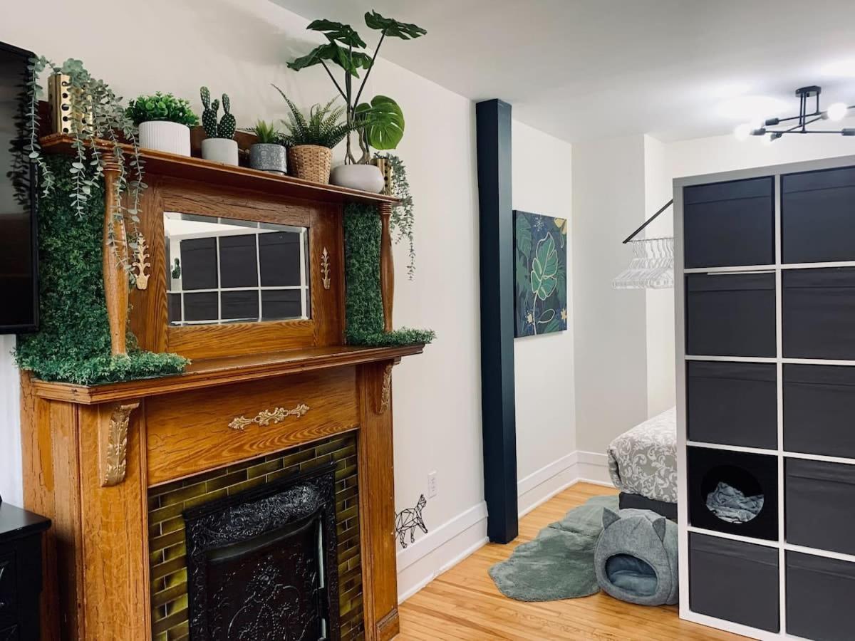 Ultimate Pet-friendly Studio #1 with Patio at Doggy Digs