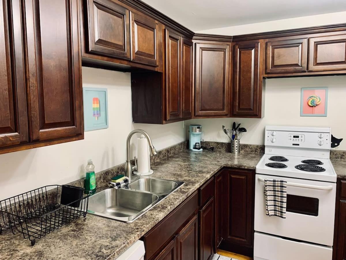 Ultimate Pet-friendly Studio #1 with Patio at Doggy Digs