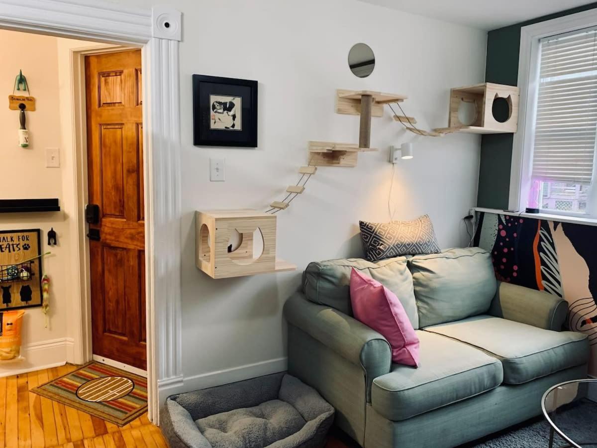 Ultimate Pet-friendly Studio #1 with Patio at Doggy Digs