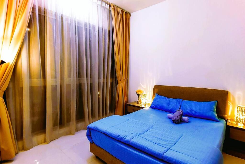 Cozy 1BR KLCC view SkyPool Suite Regalia Residence