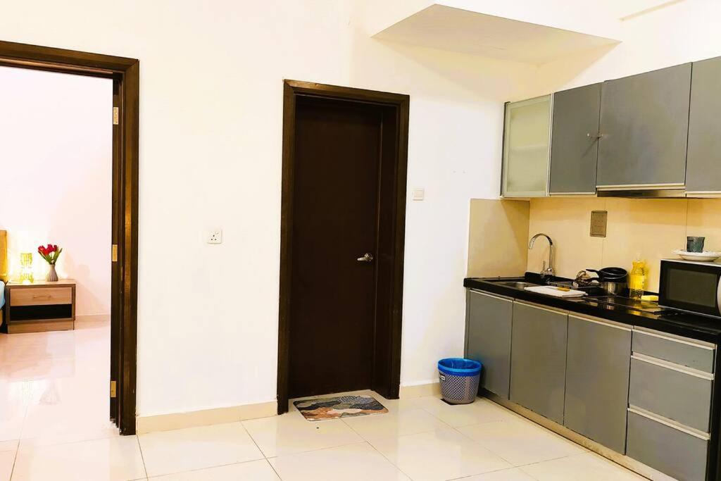 Cozy 1BR KLCC view SkyPool Suite Regalia Residence