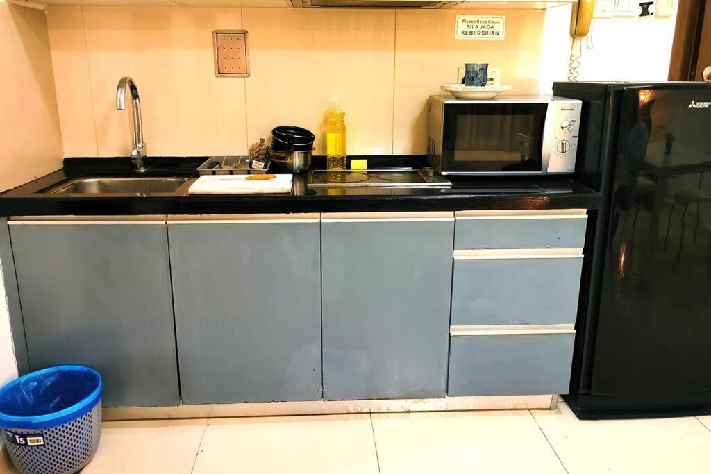 Cozy 1BR KLCC view SkyPool Suite Regalia Residence